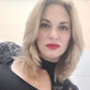 Meet your Posher, Damiana